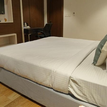 Hotel Konark Khammam Ngoại thất bức ảnh